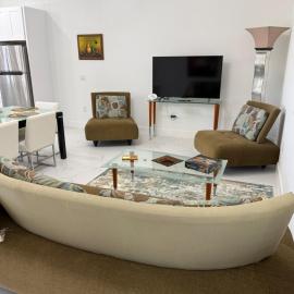 Chic New Build Duplex with King Suite and Cover Lanai, hotel in Punta Gorda