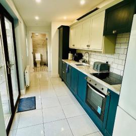 Modern 3 Bedroom House in Tralee Near Killarney and Dingle, hotel a Tralee