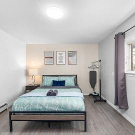 Modern Studio by ByWard Market & Rideau Centre