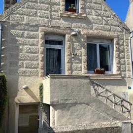 le gîte de Léon, hotel in Saint-Pol-de-Léon