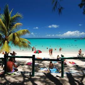BeachHead Property, 1 Max Plaza Building, Royal Road, Pereybere, Mauritius,, hotell i Mauritius