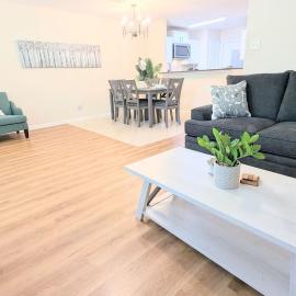 Katy Family StaySleeps 8BackyardPet Friendly，Brookshire的飯店