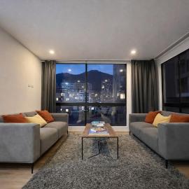 Luxury Apt I Views, Sauna, Gym near Unicentro