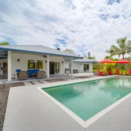 Lush Puna Coast Escape! Spacious Home w/ Pool, hotel in Keaau