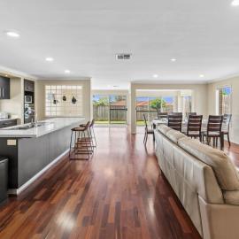 Spacious 2-Storey 4BR House Family Friendly
