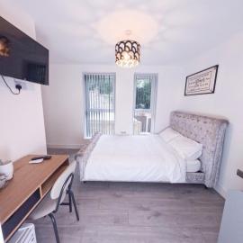 B- Deluxe En-Suite Room near Sheffield Centre