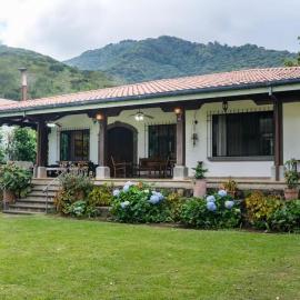 El Manzano Estate Coffee Farm