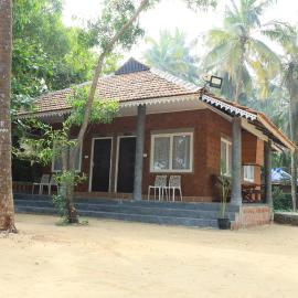 STRIPGREENS BeACH & BACKWATER RESORT VALIYAPARAMBA โรงแรมในTrikarpur