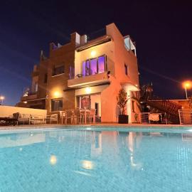 Apartamentos Calanegra con Piscina y Solárium en Puerto de Mazarrón Costa Cálida, hotelli Murciassa