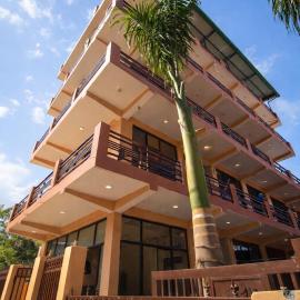 Moon and Root, hotel in Narendranagar