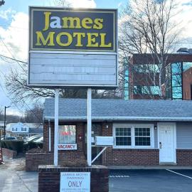 James Motel, hotel sa Saugus