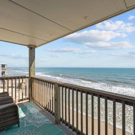 Beach, Please! Oceanfront, Balcony & Sunrise Views, hotel in North Topsail Beach
