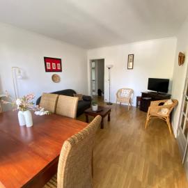 Chez Fiatope - Appartement Calme avec balcon & Parking, proche Tram T6, hotel i Châtillon