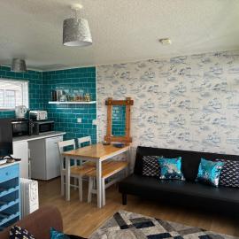 Chalet 65, hotel in Chapel Saint Leonards