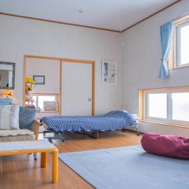 フラワーガーデンミミ お花屋が営む一棟貸し宿, hotel din Hirosaki