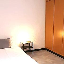 Tranquila y Céntrica Habitación Individual en Vivienda Compartida