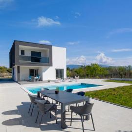Gorgeous Home In Nedescina With Wifi, hotel in Nedeščina