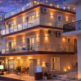 Star Bay Luxury – hotel w Limenárii