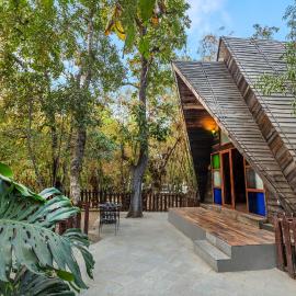 Sterling Padam Pench, hotell sihtkohas Khawāsa
