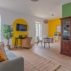 Casa Belvedere Brunate, hotel i Brunate