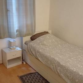 Chambre privée dans appartement F3, hotel v destinácii Franconville