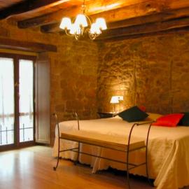 Casa rural Ballenea, hotel in Errazu