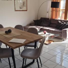 Bungalow mit Kamin zum wohlfühlen، فندق في Frankenau