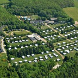 Riis Feriepark, hotel in Give