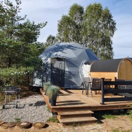 Glamping Podniebny, hotell sihtkohas Borsk