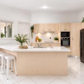 Spacious Home Near Theme Parks