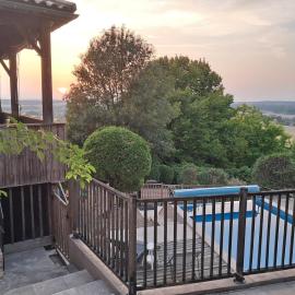 Clos des mimosas, hotel i Monflanquin