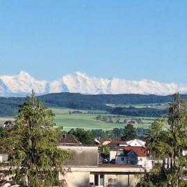 Lengnau में, होटल Wohnung mit traumhafter Aussicht