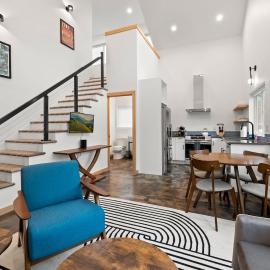 Coda Walkable Woodstock Guesthouse Portland
