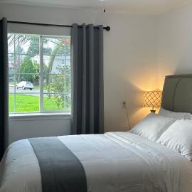 Suite A with a kitchen, hotel in Sacramento