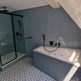 Ruhiges Haus mit Whirlpool für 5 Gäste nahe Messe Essen mit 3 Schlafzimmern, hotell i Essen