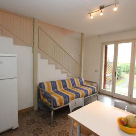 Townhouse with garden, Hotel in Lo Stallone