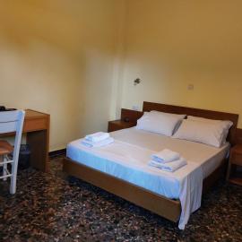 Elafonisos Rooms, hotel in Kefálion