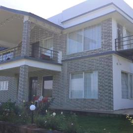 Rakas Guest House Ooty, hotel u gradu 'Ketti'