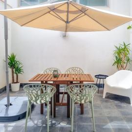 Patio by the sea, hotel in Cruz Quebrada
