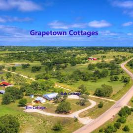 Luxurious & Intimate Cottage in Fred Wine Country!