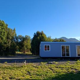 Tu refugio en el sur, tiny house con vista al Volcán Calbuco a 30 minutos de Puerto Montt, отель в городе Кильяипе