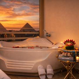 R tower Pyramids View, hotel u gradu Kairo