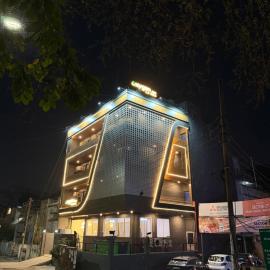 Hotel Oxygen La Vida Stay- Couple Friendly-Noida Sector 18, hotell i Noida