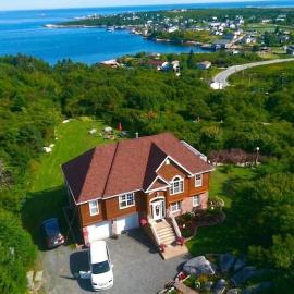 Panoramic Sunrise House, hotel di Terence Bay