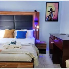 Riverleaf Hotels and Suites, отель в Асабе