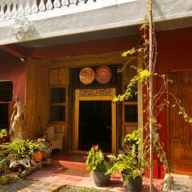 Chakra Tavern, hotel em Bedugul