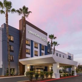 SpringHill Suites Fresno, hotel en Fresno