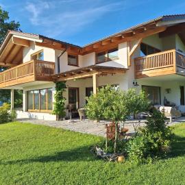 Wolke 8, hotel in Bernau am Chiemsee