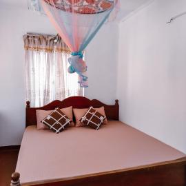 Shan Inn Midigama