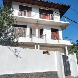 DenbyD, hotel in Tennekumbura